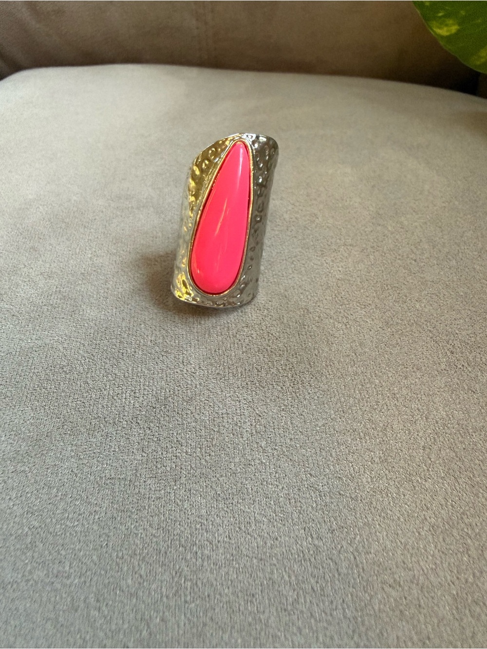 Vintage Silver-Tone Ring with Bright Pink Teardrop Stone